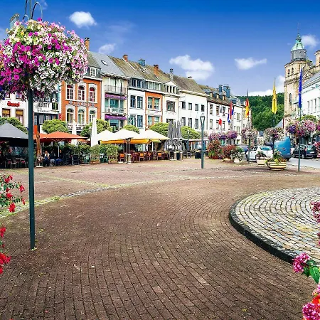 Attractive Holiday Home In Malmedy With A Terrace 马尔梅迪