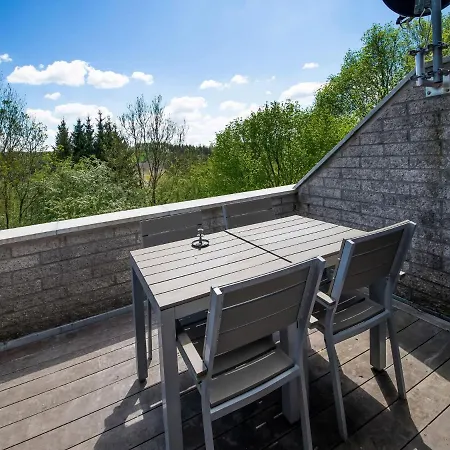 Attractive Holiday Home In Malmedy With A Terrace * 马尔梅迪