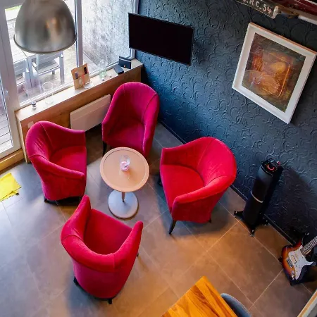 Attractive Holiday Home In Malmedy With A Terrace * مالميدي
