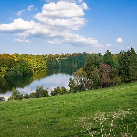 بيت للعطل Attractive Holiday Home In Malmedy With A Terrace *